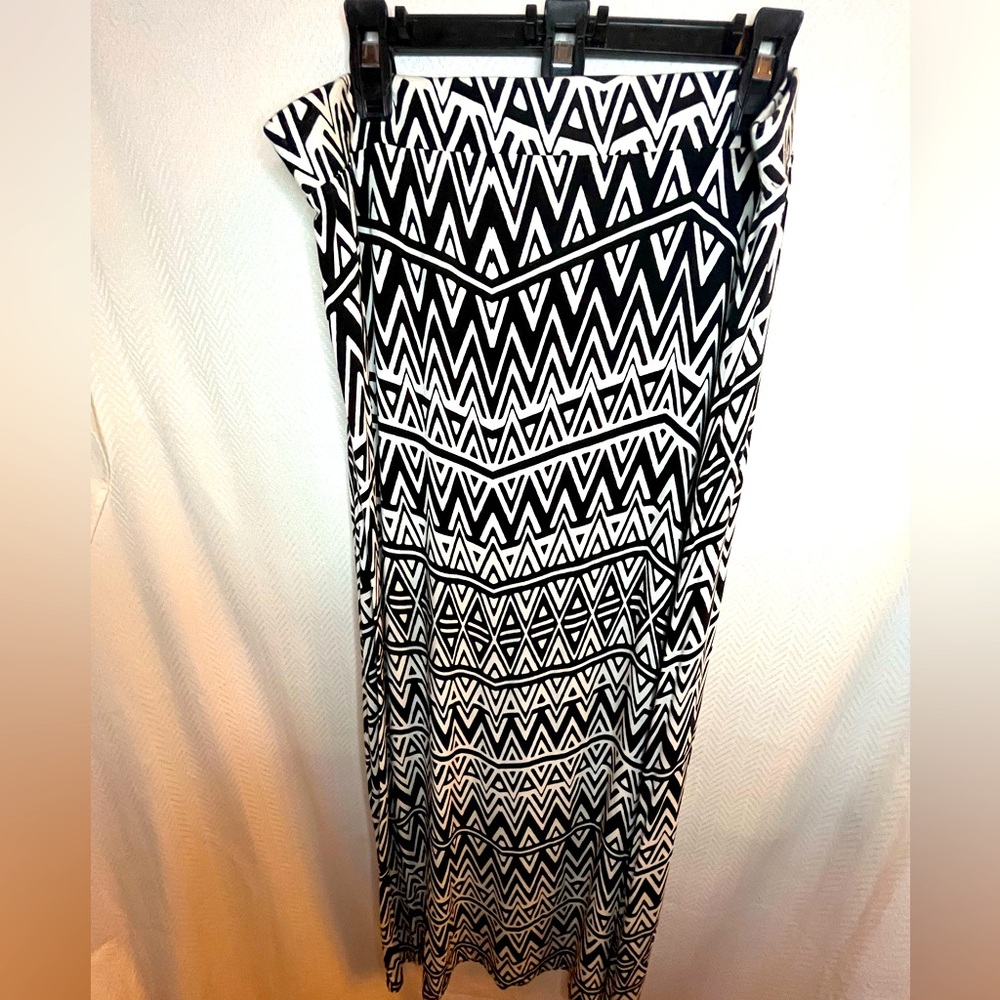 Apt 9 Black White Zigzag geometric Pencil maxi stretch Skirt w/ slit boho XL